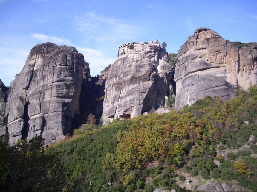 山岩,塞萨利