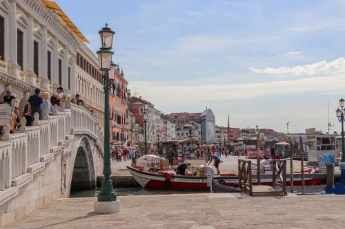 南京半程马拉松本周日从奥体开跑，建邺区部分道路有临时管控