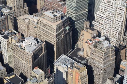 Lewis stars as nine-try leaders Hull KR rout Giants