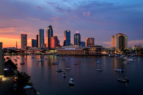 为什么有人天天玩手机，眼睛还那么好？