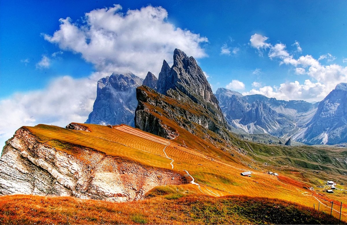 意大利南蒂罗尔的高山山峰风景免费图片
