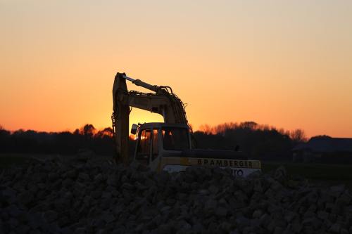 FIFTH COMMITTEE BEGINS CONSIDERATION OF 2002-2003 BUDGETS OF INTERNATIONAL TRIBUNALS FOR FORMER YUGOSLAVIA, RWANDA