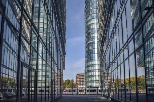 Water leak temporarily closes town's library