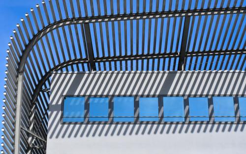 突发！王一博赛车冲出赛道