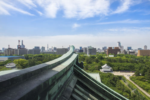 日本名古屋城天守阁屋顶图片