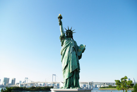 台场海滨公园的自由女神像雕塑