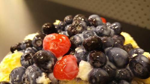 蓝莓、樱桃、冰