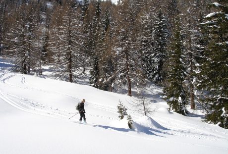 穷乡僻壤Skiiing、登山滑雪、滑雪旅游
