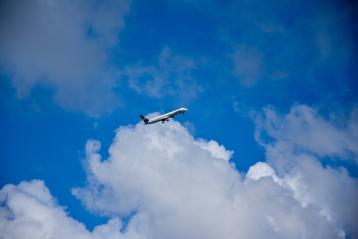 飛機,藍色的天空