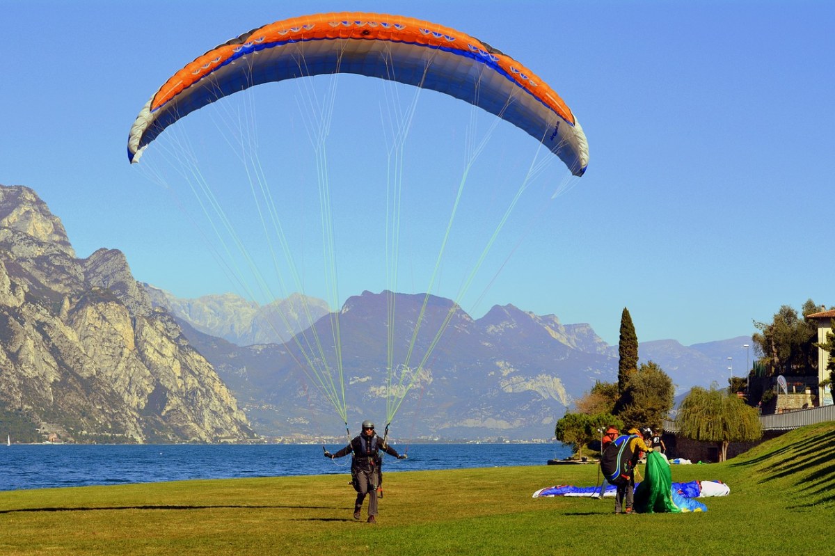 滑翔伞、着陆、普拉托免费图片