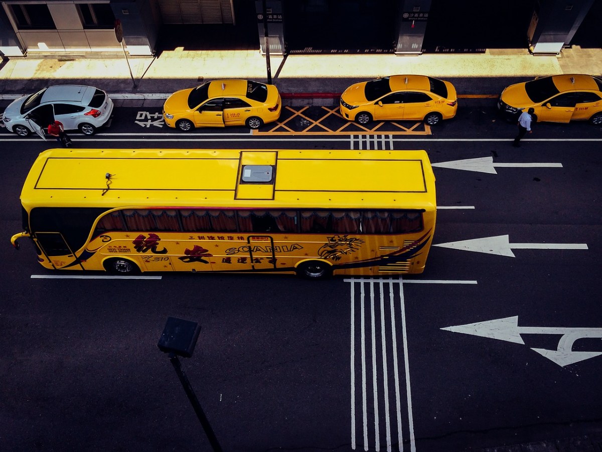 总线、出租车、黄色免费图片