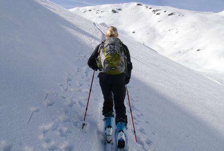 穷乡僻壤Skiiing、滑雪旅游、滑雪