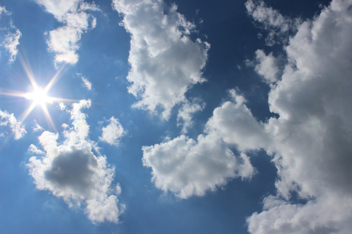 云、太阳、蓝色免费图片