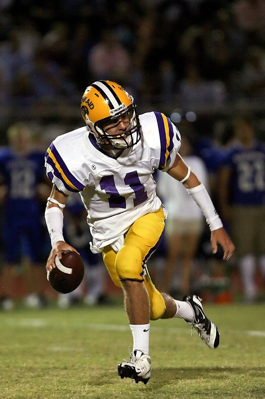 足球美式足球四分卫