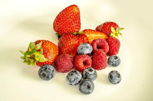 浆果、草莓、水果