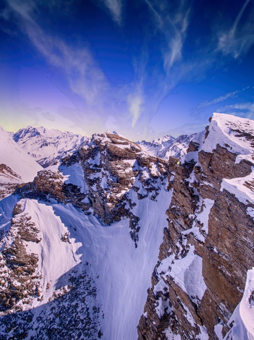 山雪天空