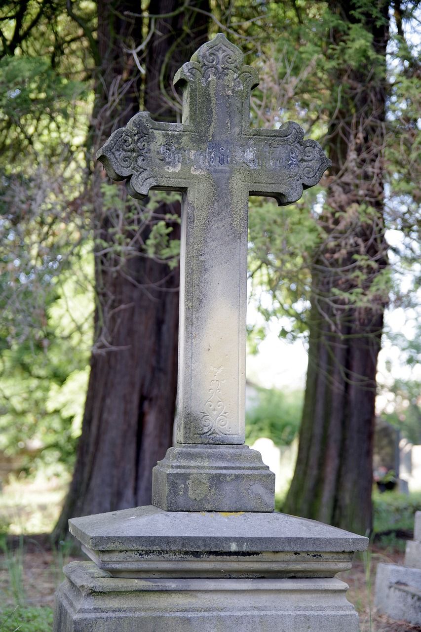 基督徒十字架墓碑图片
