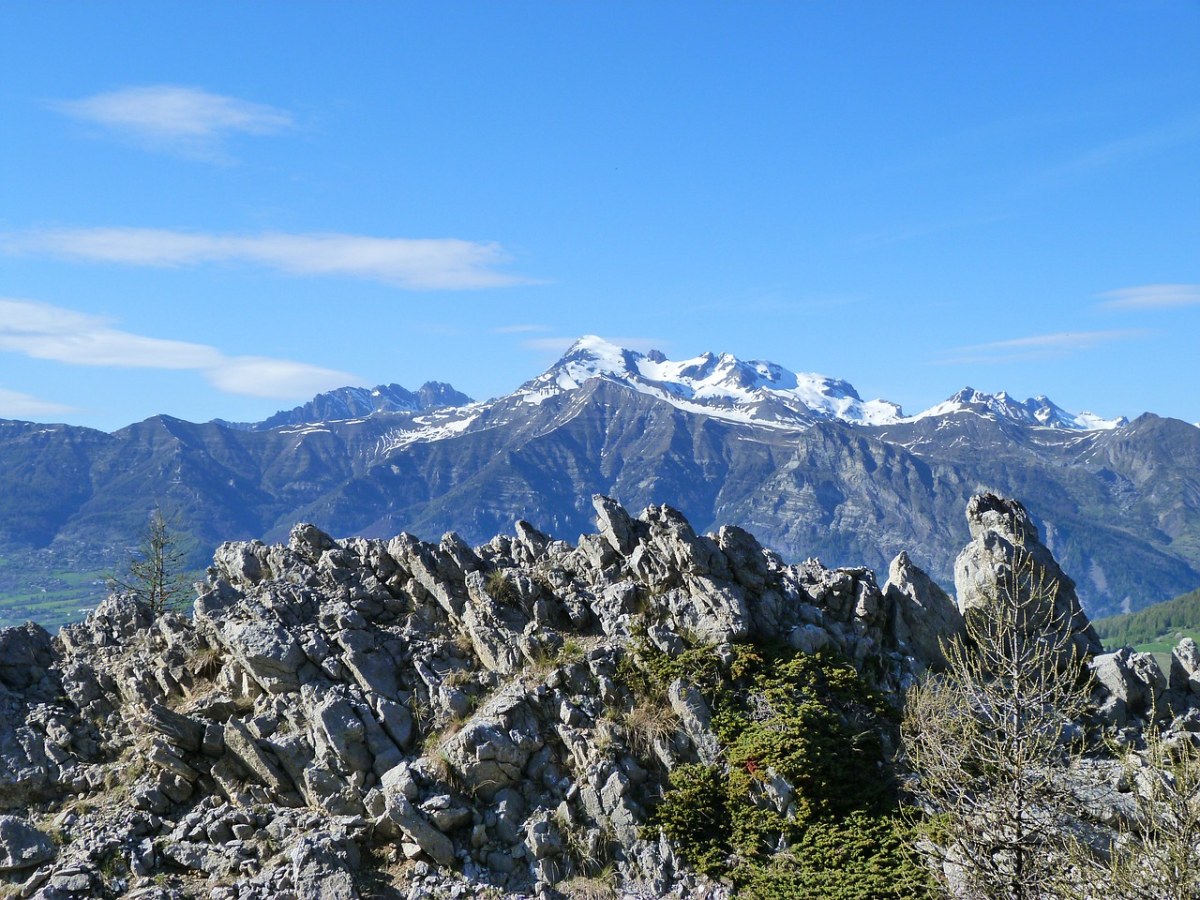 山峰与岩石免费图片
