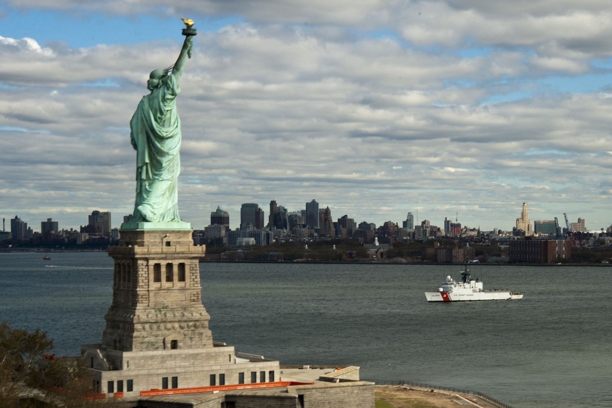 自由女神像、天际线、纽约城免费图片
