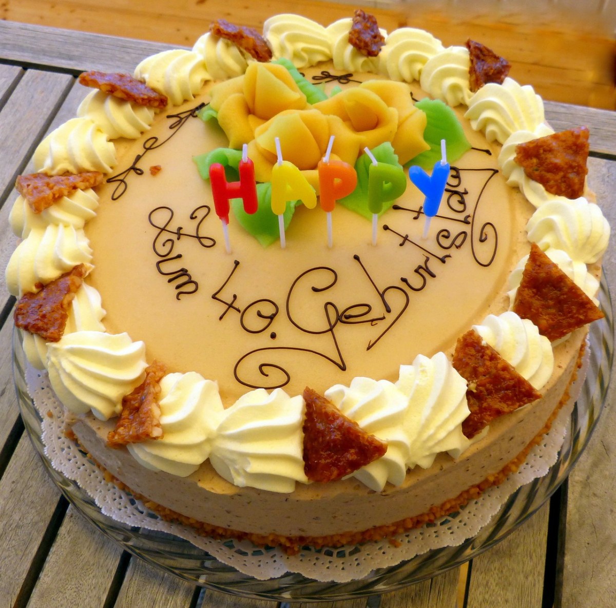 蛋糕、生日蛋糕、小杏仁饼免费图片