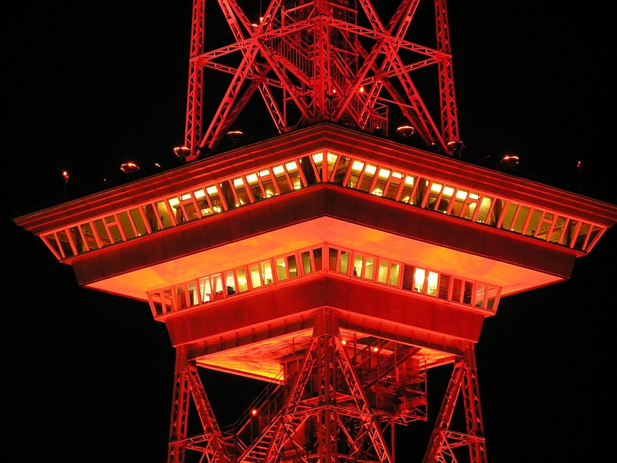 广播发射塔、柏林、夜免费图片
