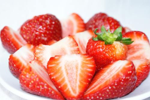 草莓、春、夏天