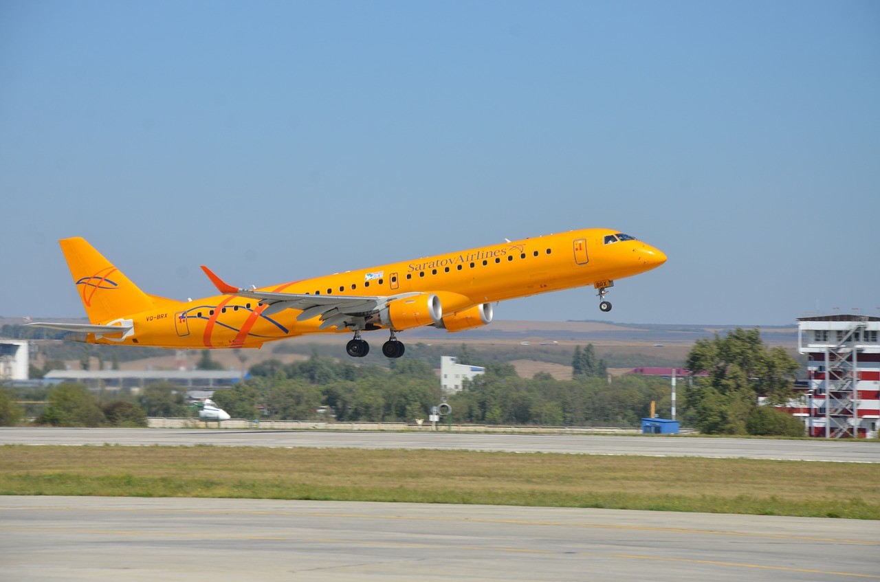 机,巴西航空工业公司190,ar,萨拉托夫航空公司
