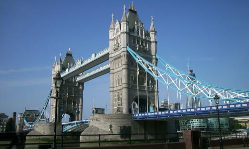 塔桥、伦敦、泰晤士河畔