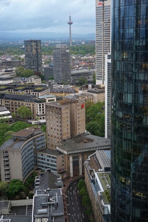 Adolescence hard to watch as a dad, Starmer tells creators