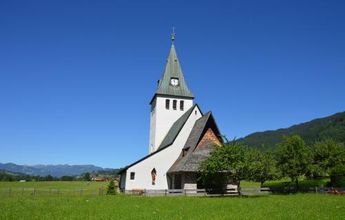 德国阿尔高乡村的教堂建筑