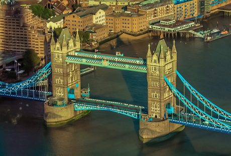 伦敦塔桥、美国