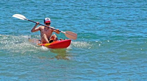 锐评丨宝妈一年卖158套房年薪百万元，还真是她该赚的钱