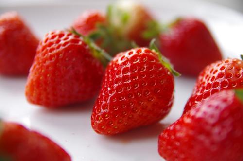 草莓、水果