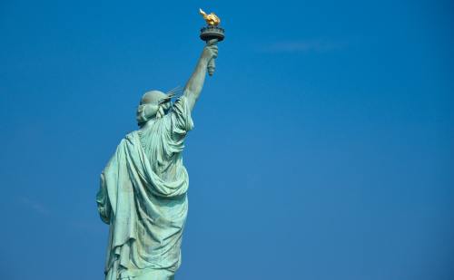 自由女神像、背部、纽约