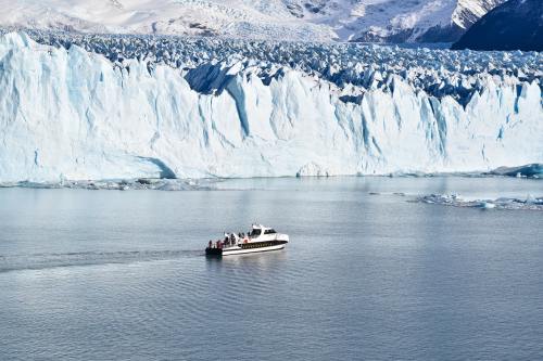 冰川、小船、阿根廷