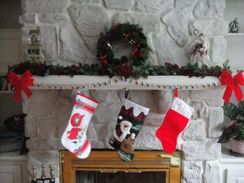 圣诞节、丝袜、壁炉