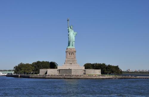 自由女神像、自由岛、纽约城