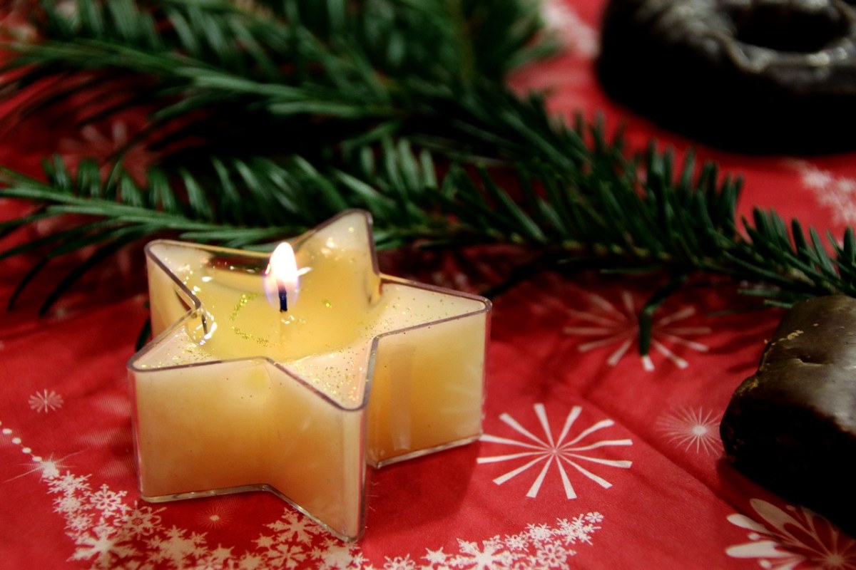 五角星形状的圣诞蜡烛图片免费图片
