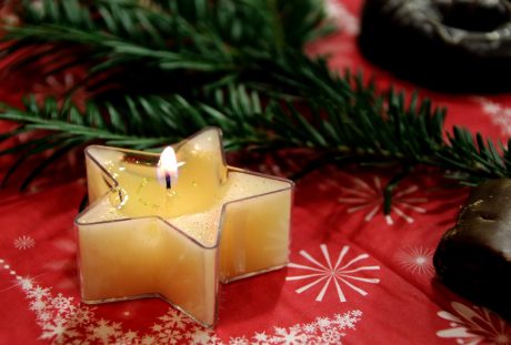五角星形状的圣诞蜡烛图片