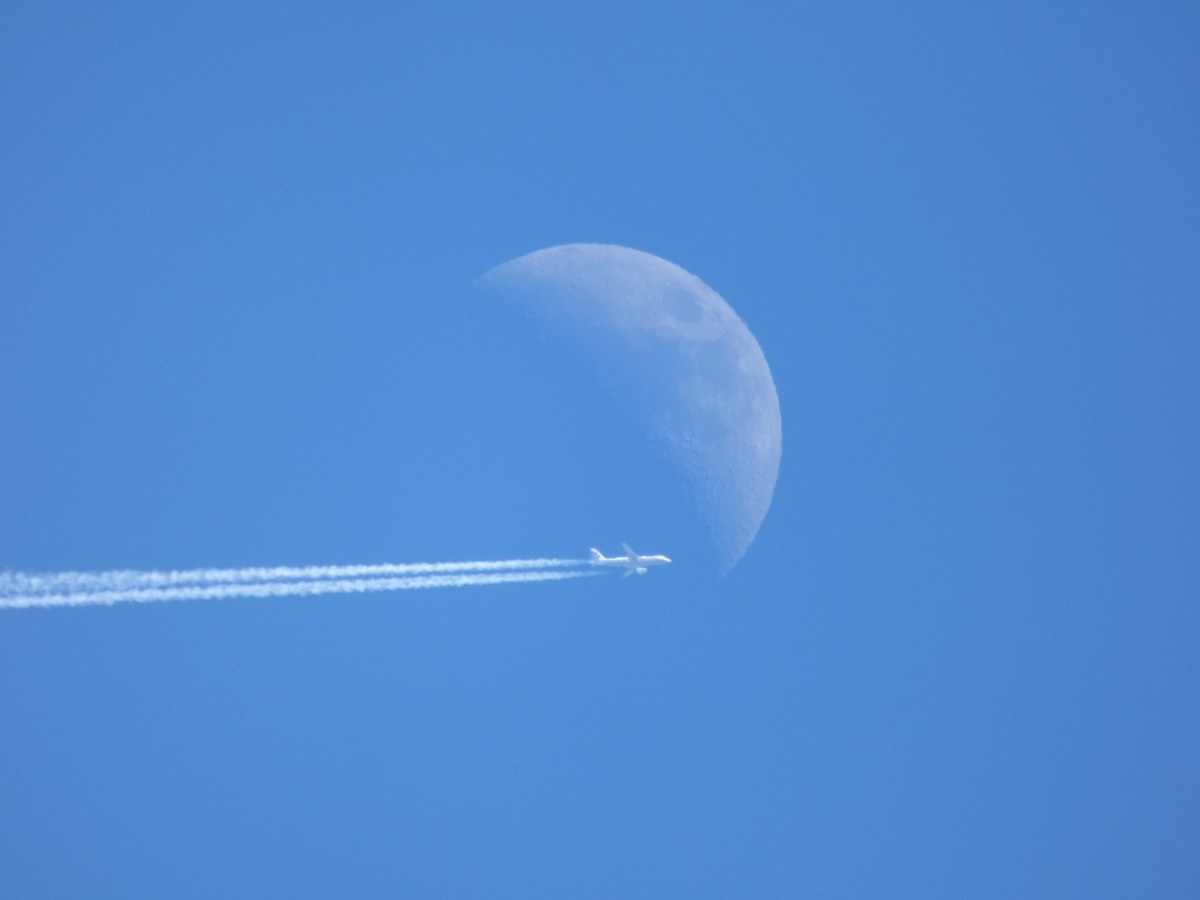 月亮、飞机、天空免费图片