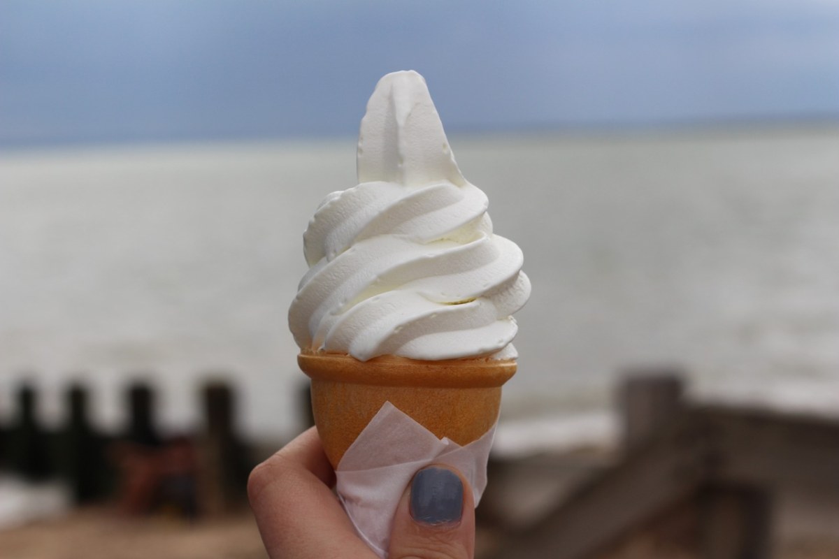 冰淇淋、海滩、海免费图片