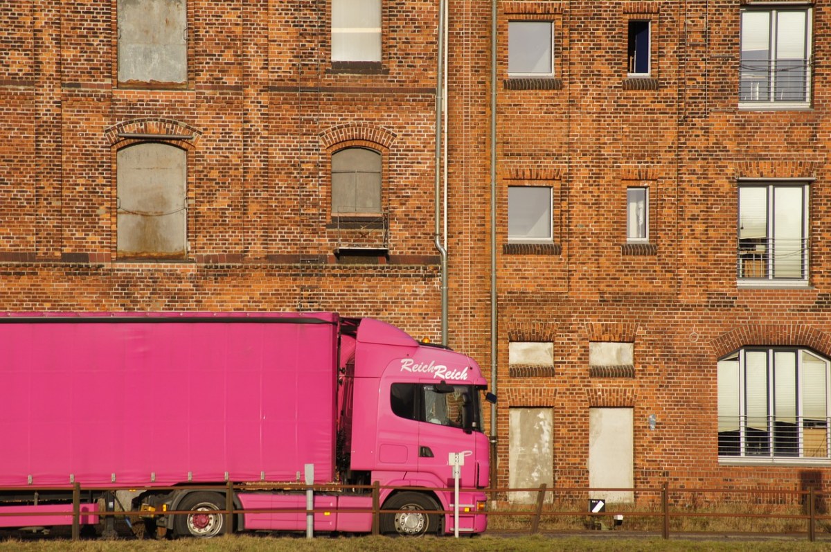 粉红色的卡车免费图片