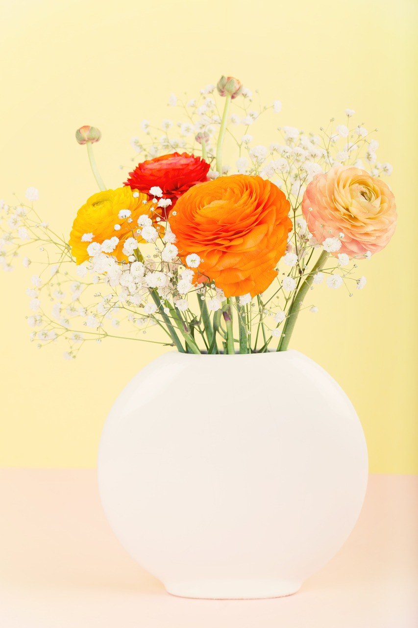 花瓶中的插花花朵免费图片