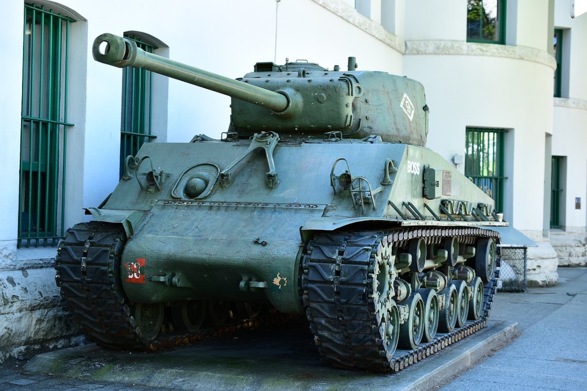 中型坦克、谢尔曼坦克、主战坦克免费图片