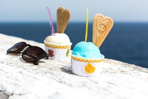 蓝精灵冰淇淋、甜点、多彩