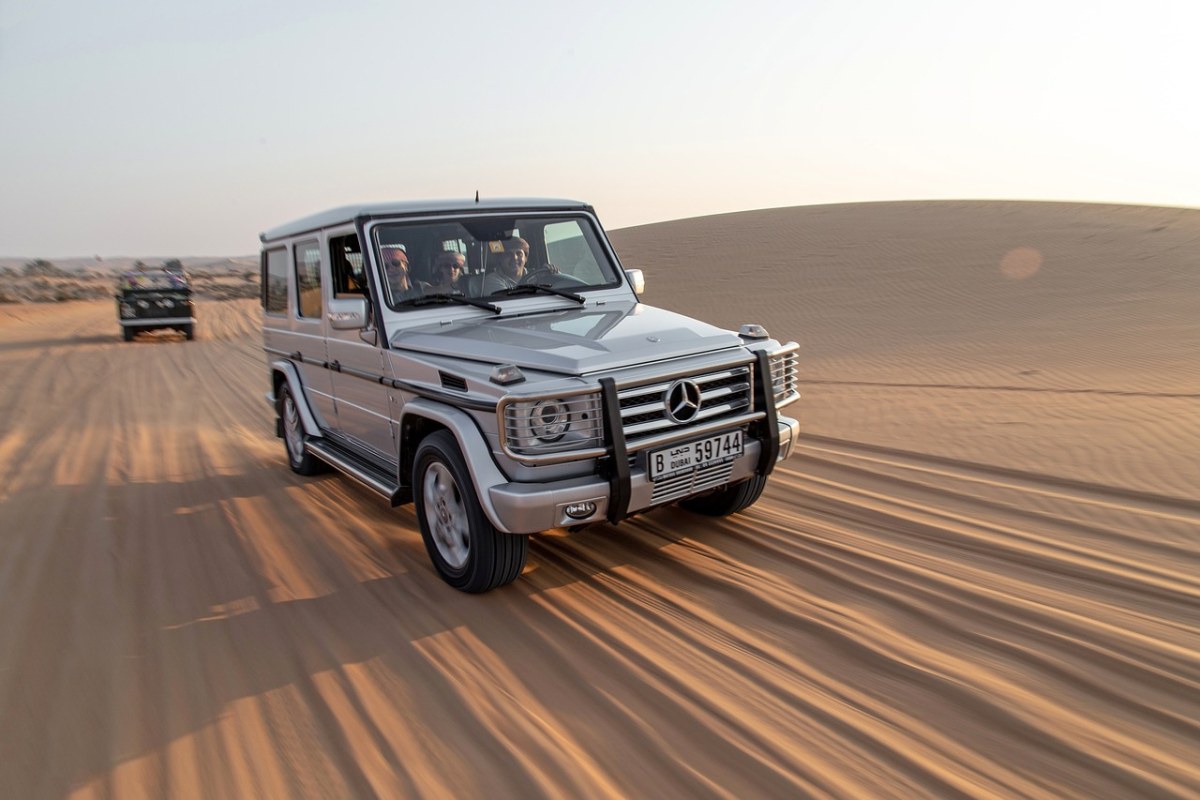 迪拜、沙漠、奔驰免费图片