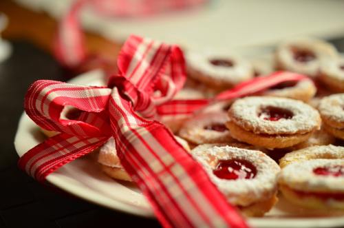 循环、红丝带、圣诞饼干