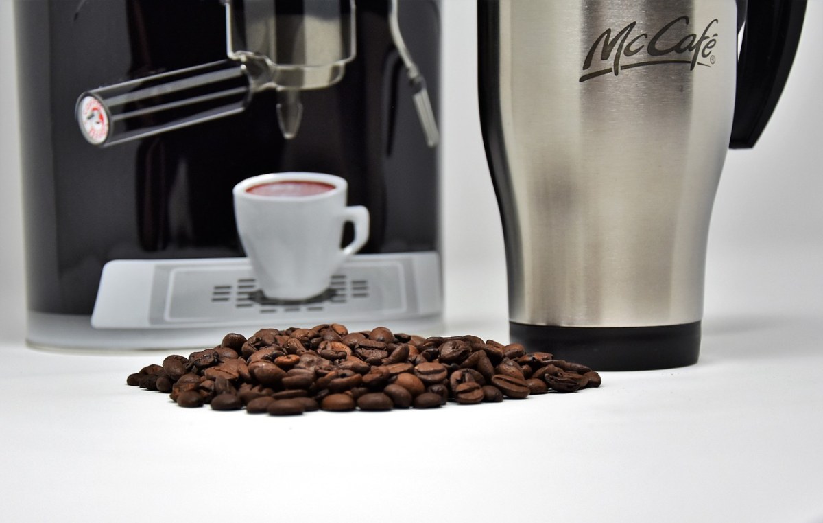 咖啡咖啡豆、杯、咖啡杯免费图片