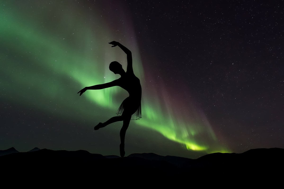 侧影、芭蕾舞女演员、北极光免费图片