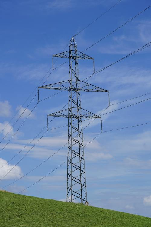 Kelce says he will play for Chiefs next season